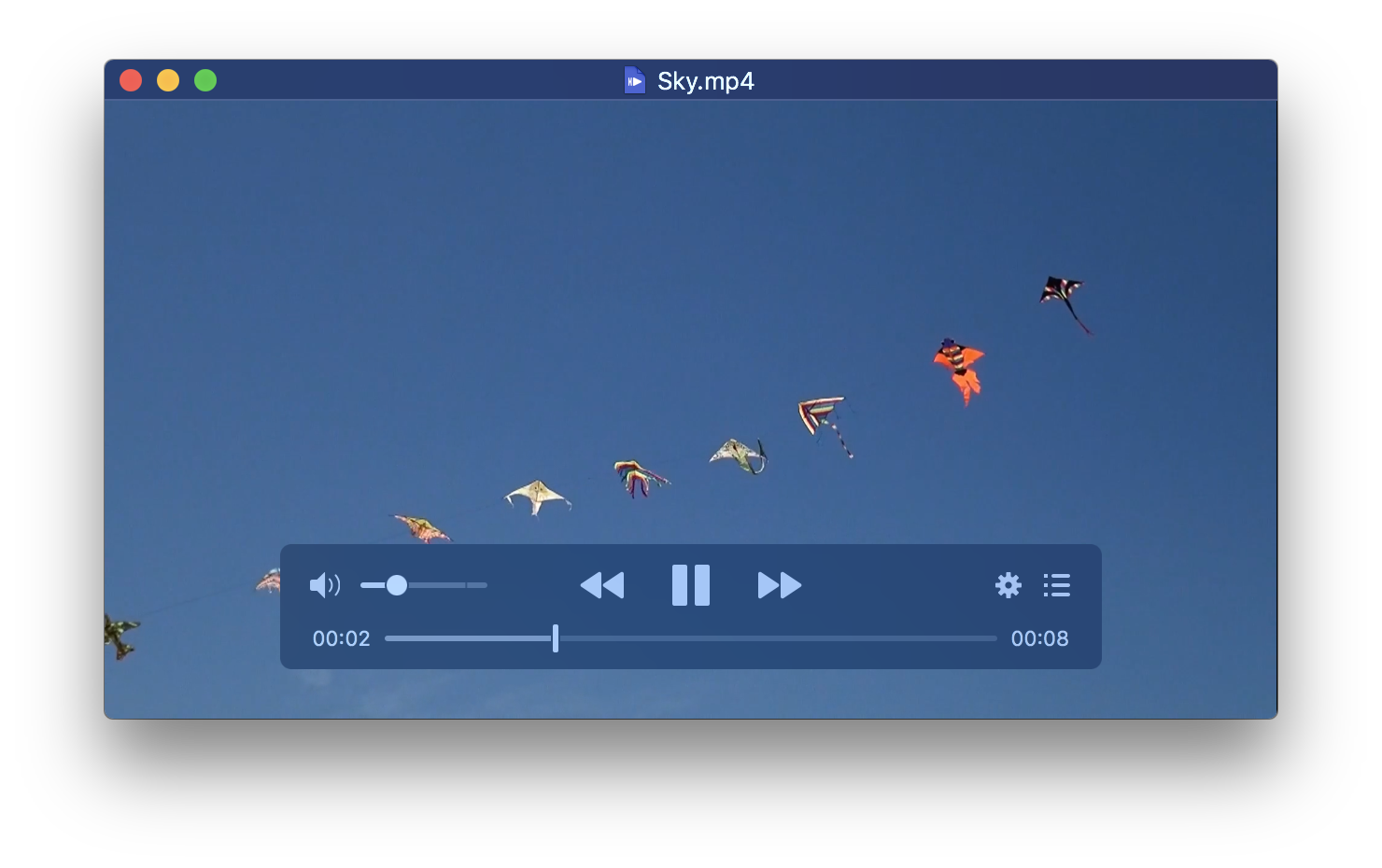 Окно медиаплеера IINA на macOS во время воспроизведения видео
